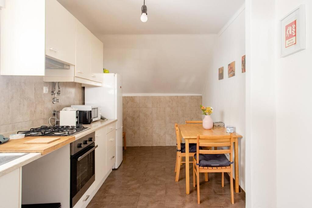 Vinaika Loft Apartment Oeiras Bagian luar foto