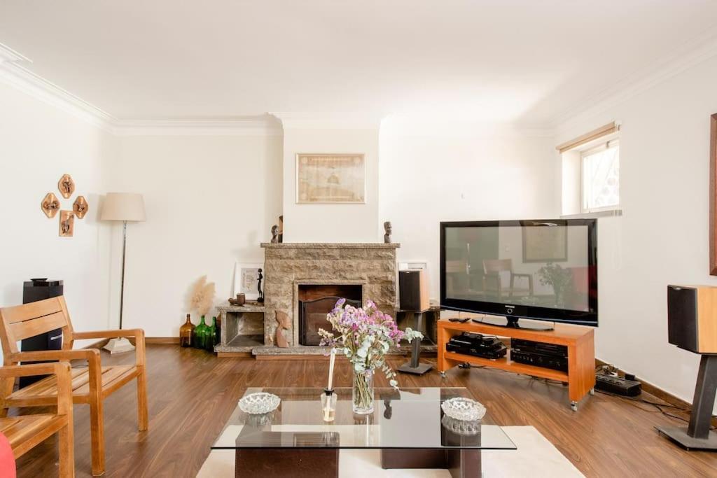 Vinaika Loft Apartment Oeiras Bagian luar foto